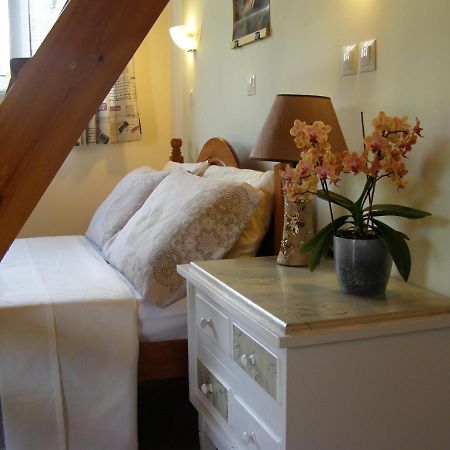 Kostas Walkers Point Bed and Breakfast Dafnáta Exteriör bild